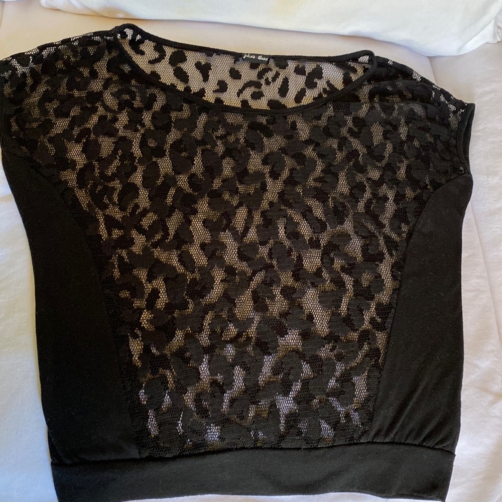 Jules closet top